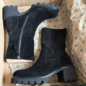 Black suede leather boots. Lug Sole Boots. Never used